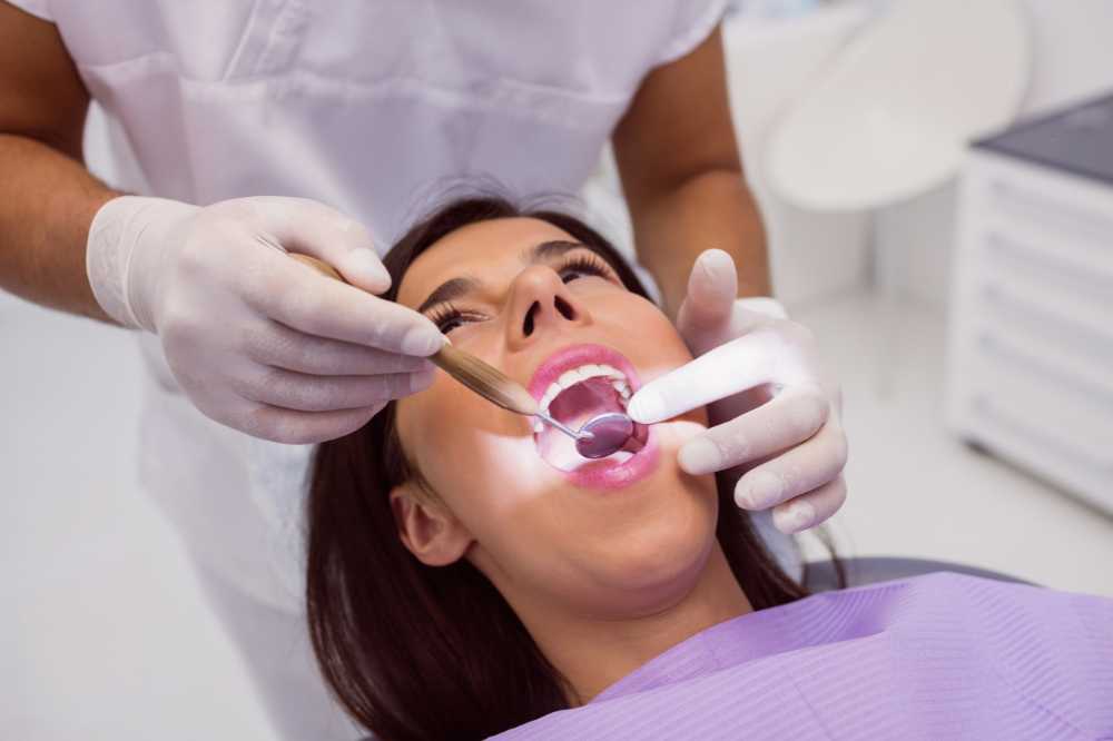 at-home-vs-professional-teeth-whitening-complete-guide